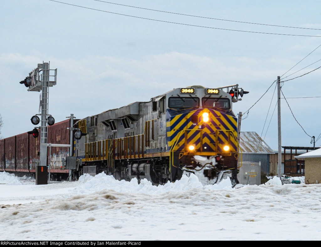 CN 3946 leads 402